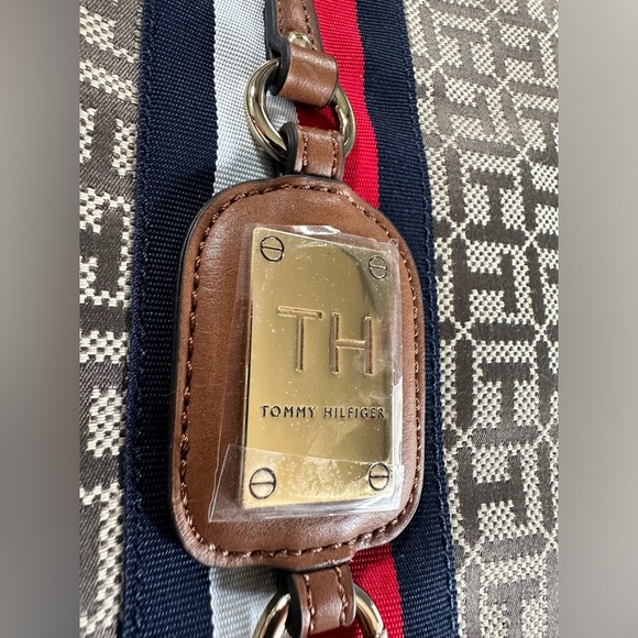 Tommy Hilfiger brown logo crossbody purse w/ribbon accent, faux leather, NWT - Picture 4 of 17